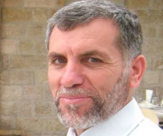 الأسير جمال الطويل يواصل إضرابه المفتوح عن الطعام